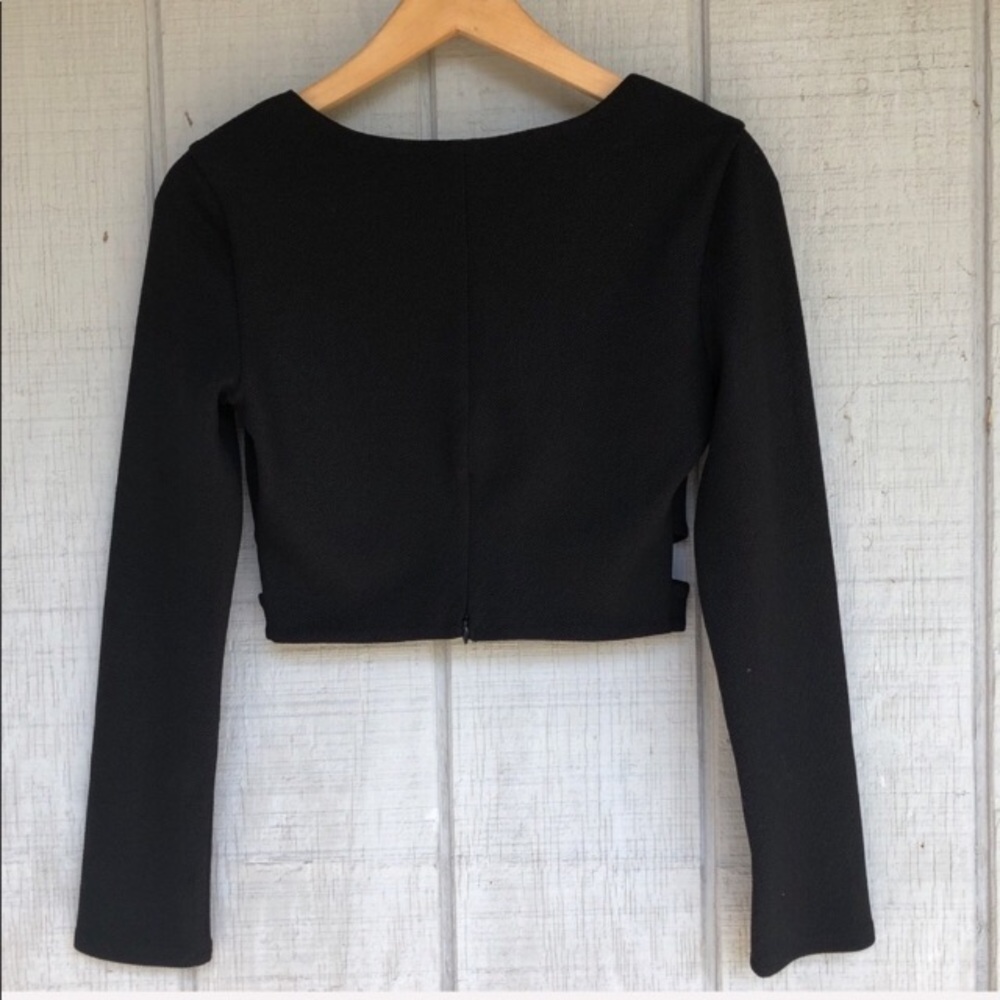 EXPRESS Crop Top - Picture 2 of 3